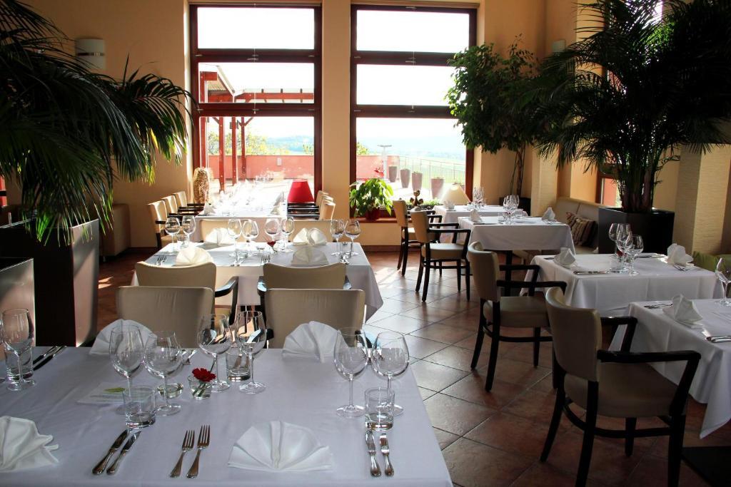 Hotel Cvilin Krnov Eksteriør bilde